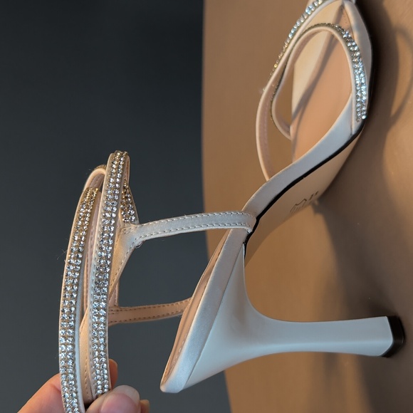 Nina Denise Ivory Ankle Wrap Rhinestone Embellished Stiletto Heels New Size 8 - Picture 7 of 9